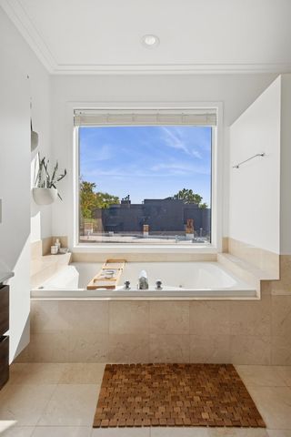 856 N Winchester Avenue 3, Chicago, IL 60622