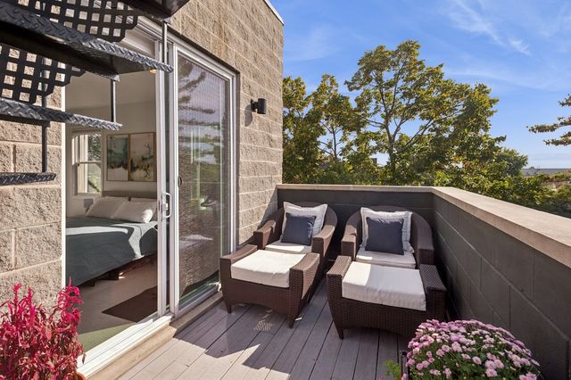 856 N Winchester Avenue 3, Chicago, IL 60622