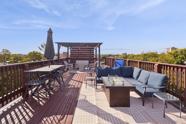 856 N Winchester Avenue 3, Chicago, IL 60622