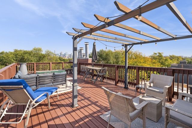 856 N Winchester Avenue 3, Chicago, IL 60622