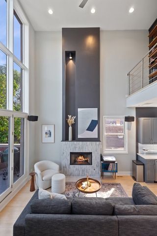 856 N Winchester Avenue 3, Chicago, IL 60622