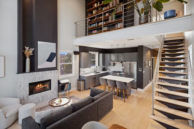 856 N Winchester Avenue 3, Chicago, IL 60622