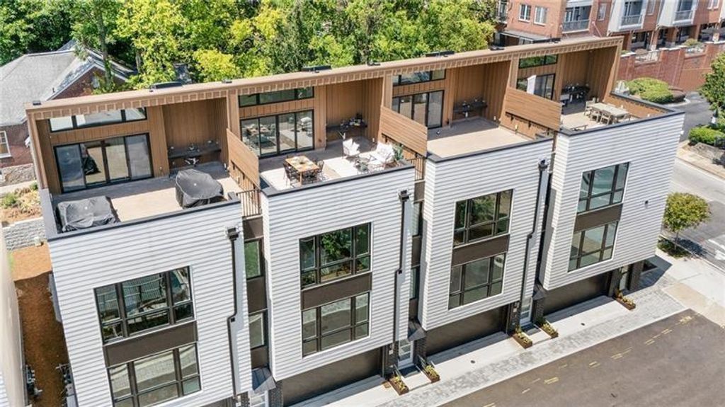 1631 Overlook NW Way 2, Atlanta, GA 30318