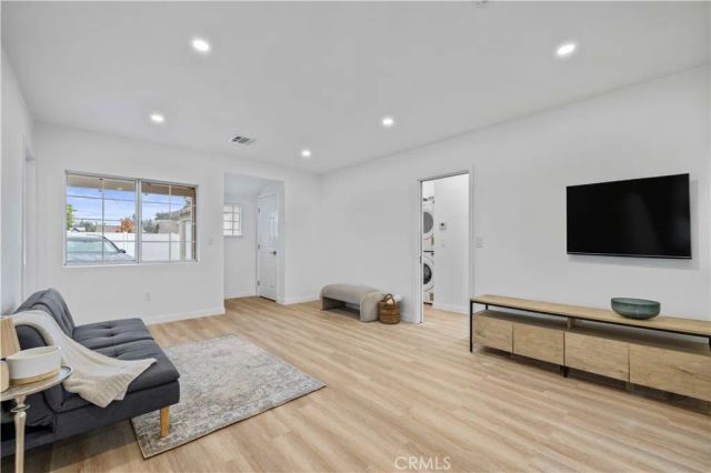 13279 Pierce Street, Pacoima, CA 91331