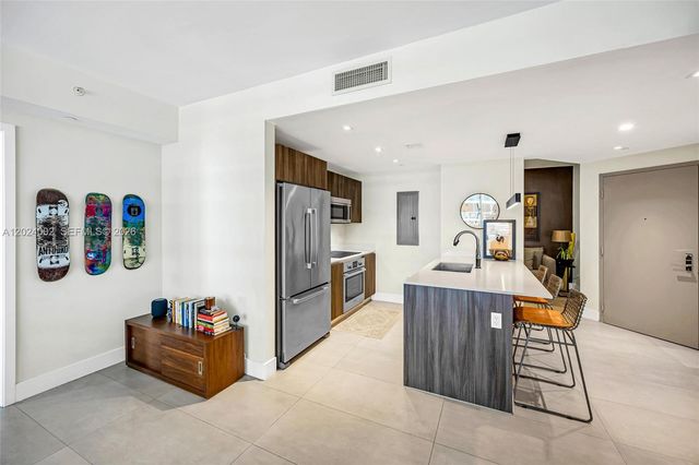 488 NE 18th St 2011, Miami, FL 33132