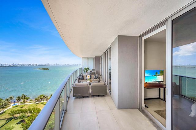 488 NE 18th St 2011, Miami, FL 33132