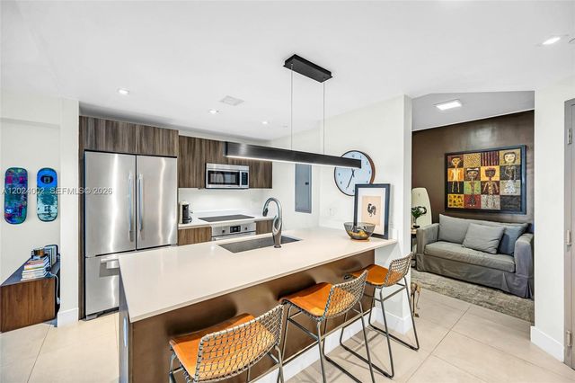 488 NE 18th St 2011, Miami, FL 33132
