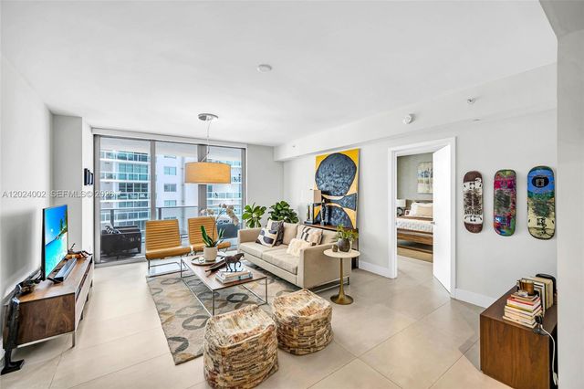 488 NE 18th St 2011, Miami, FL 33132