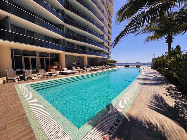488 NE 18th St 2011, Miami, FL 33132