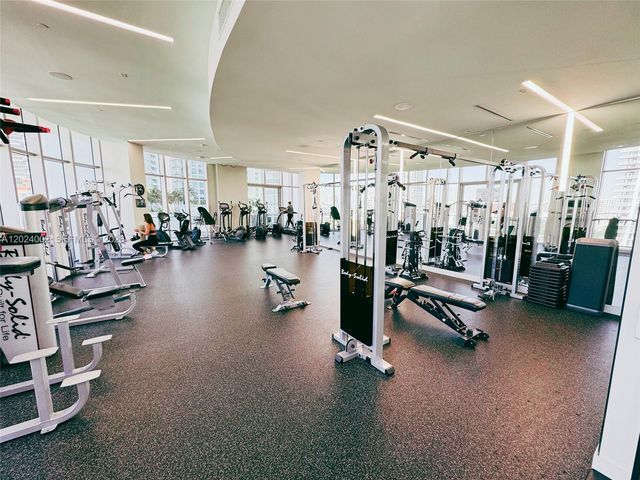 488 NE 18th St 2011, Miami, FL 33132