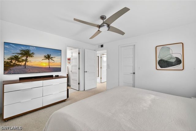 1549 Sandpiper ST 68, Naples, FL 34102