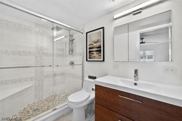 1549 Sandpiper ST 68, Naples, FL 34102
