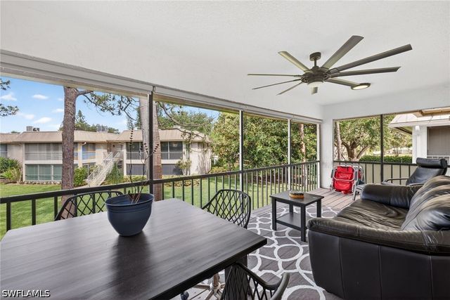 1549 Sandpiper ST 68, Naples, FL 34102