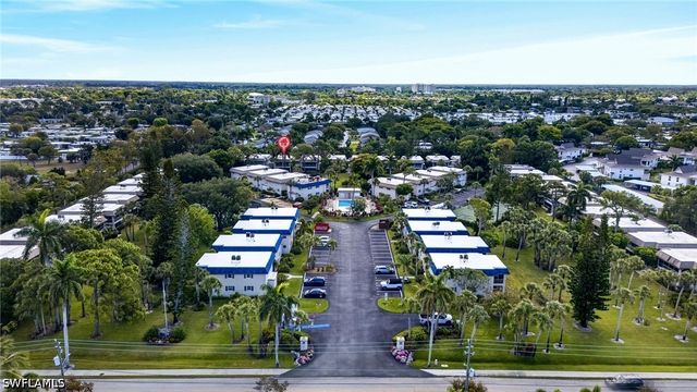 1549 Sandpiper ST 68, Naples, FL 34102