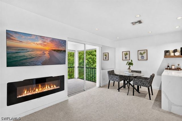 1549 Sandpiper ST 68, Naples, FL 34102