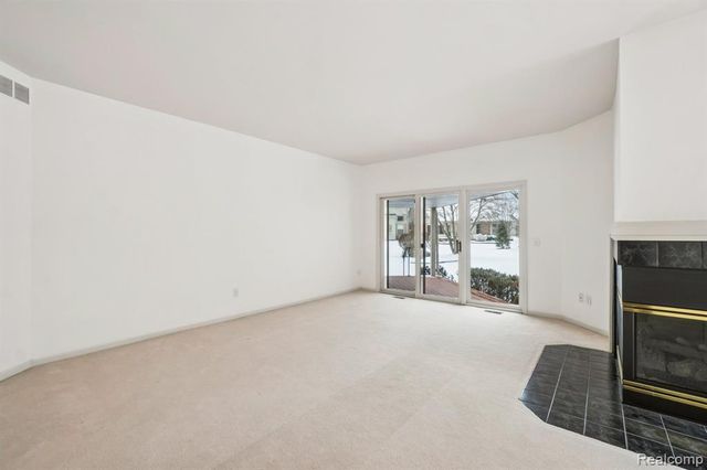 43573 E Perignon Drive, Sterling Heights, MI 48314