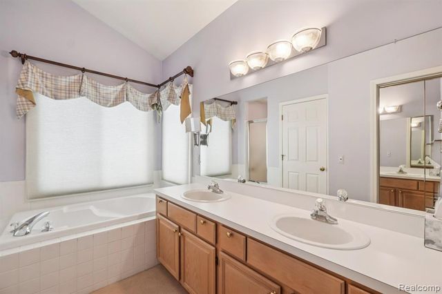 43573 E Perignon Drive, Sterling Heights, MI 48314