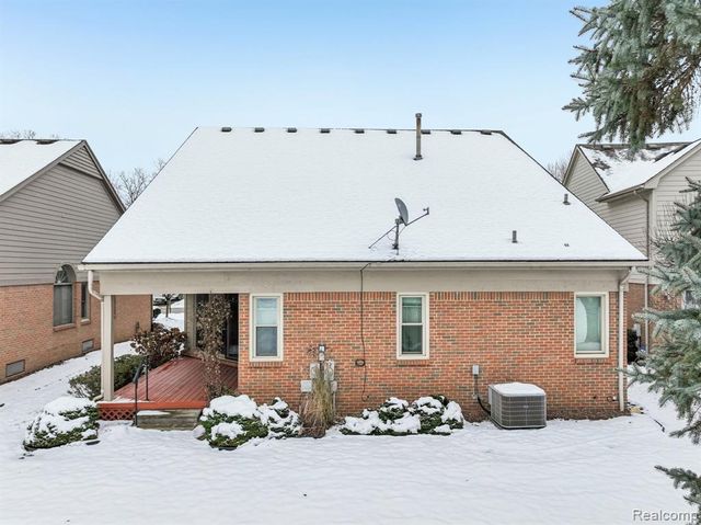 43573 E Perignon Drive, Sterling Heights, MI 48314