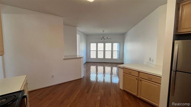 43573 E Perignon Drive, Sterling Heights, MI 48314