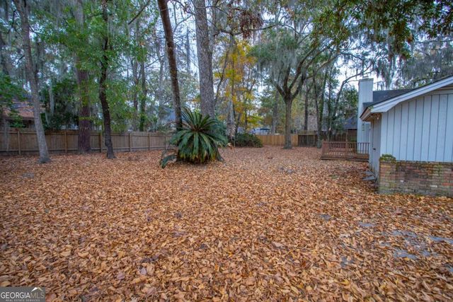 15 Sherborne Road, Savannah, GA 31419