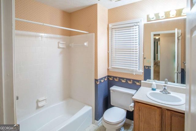 15 Sherborne Road, Savannah, GA 31419