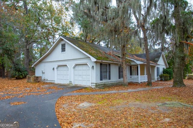 15 Sherborne Road, Savannah, GA 31419