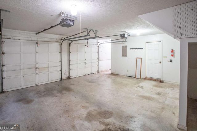 15 Sherborne Road, Savannah, GA 31419