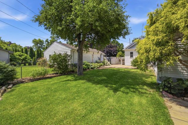 7207 45th AVENUE, Kenosha, WI 53142