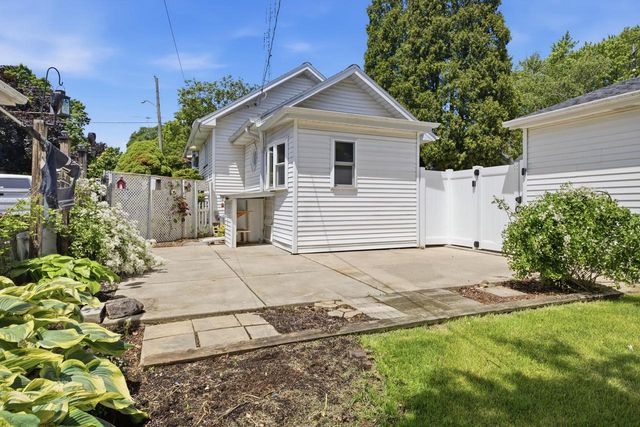 7207 45th AVENUE, Kenosha, WI 53142
