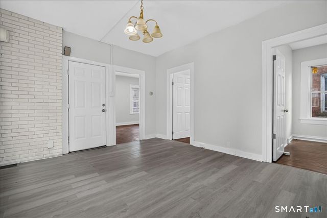 56 Bond Street, Hartford, CT 06114