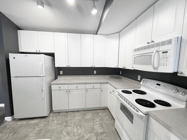 3827 Carberry Drive, Dublin, OH 43016