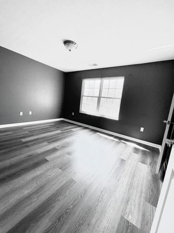 3827 Carberry Drive, Dublin, OH 43016