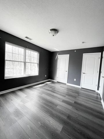 3827 Carberry Drive, Dublin, OH 43016