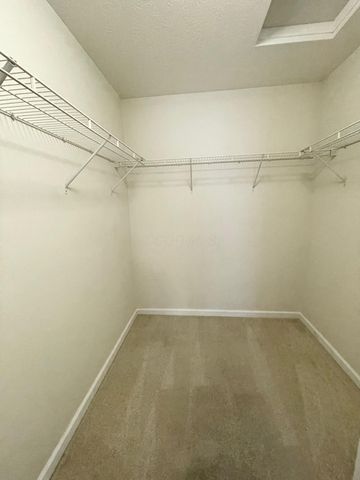 3827 Carberry Drive, Dublin, OH 43016