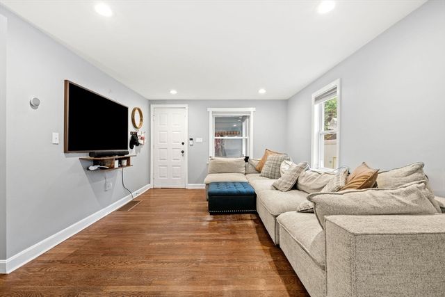 62 Tennyson Street, Worcester, MA 01610