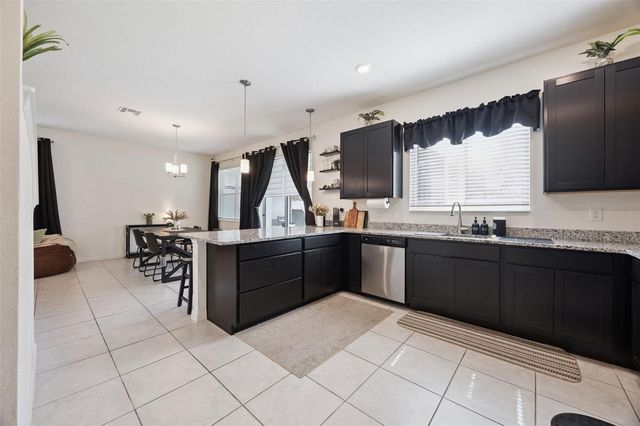 1068 PAPAYA CIRCLE, Davenport, FL 33897