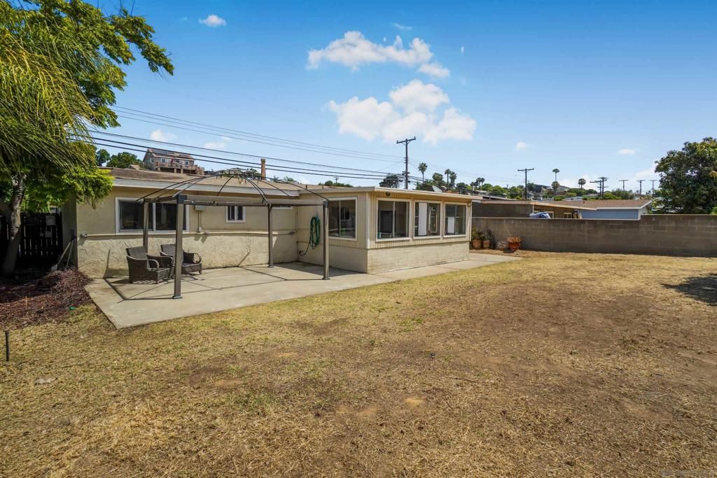 Image 17 of property listing at 152 E Oxford Street, Chula Vista, CA 91911