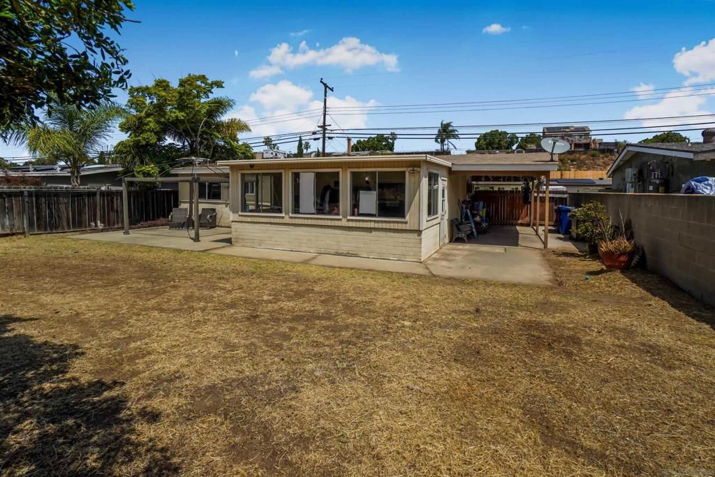Image 19 of property listing at 152 E Oxford Street, Chula Vista, CA 91911