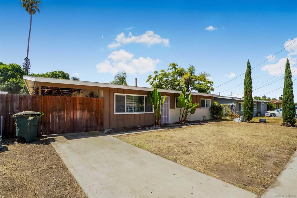 Image 21 of property listing at 152 E Oxford Street, Chula Vista, CA 91911