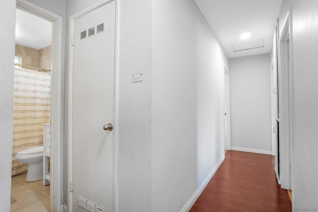 Image 8 of property listing at 152 E Oxford Street, Chula Vista, CA 91911