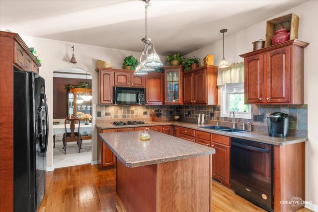 1138 Grace Drive, Yorkville, IL 60560