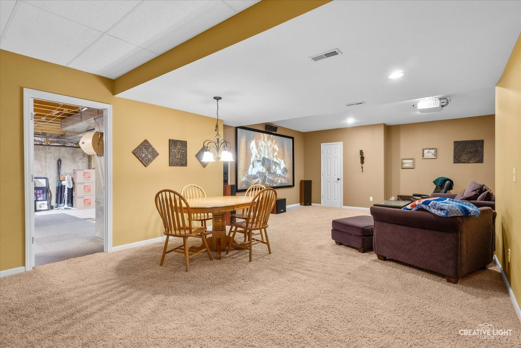 Image 33 of property listing at 1138 Grace Drive, Yorkville, IL 60560