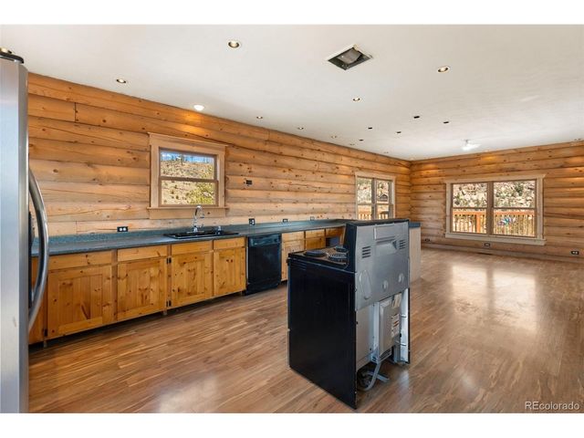 392 Brooks Ln, Woodland Park, CO 80863