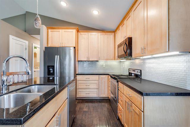 5130 N Athenian Ct, Wichita, KS 67204