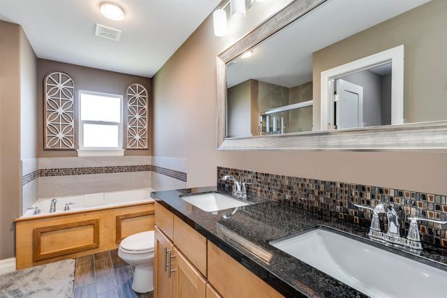 5130 N Athenian Ct, Wichita, KS 67204