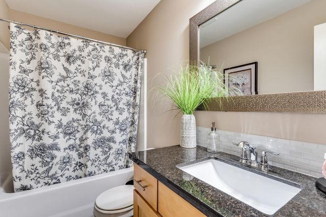 5130 N Athenian Ct, Wichita, KS 67204