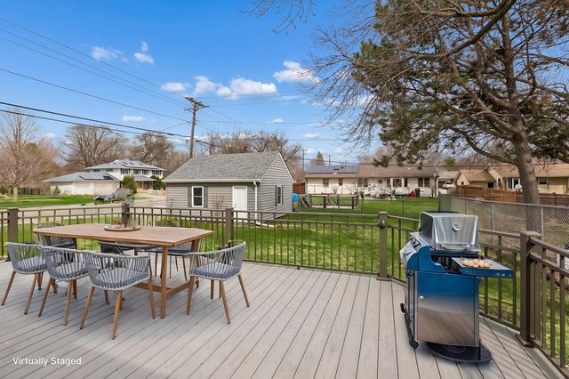 1914 Holton Street, Roseville, MN 55113