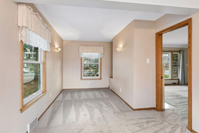 1914 Holton Street, Roseville, MN 55113