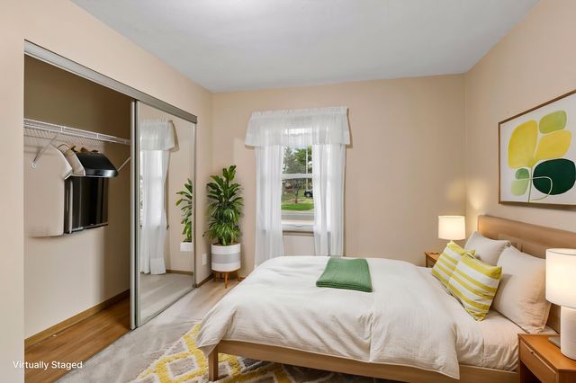 1914 Holton Street, Roseville, MN 55113