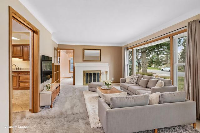 1914 Holton Street, Roseville, MN 55113